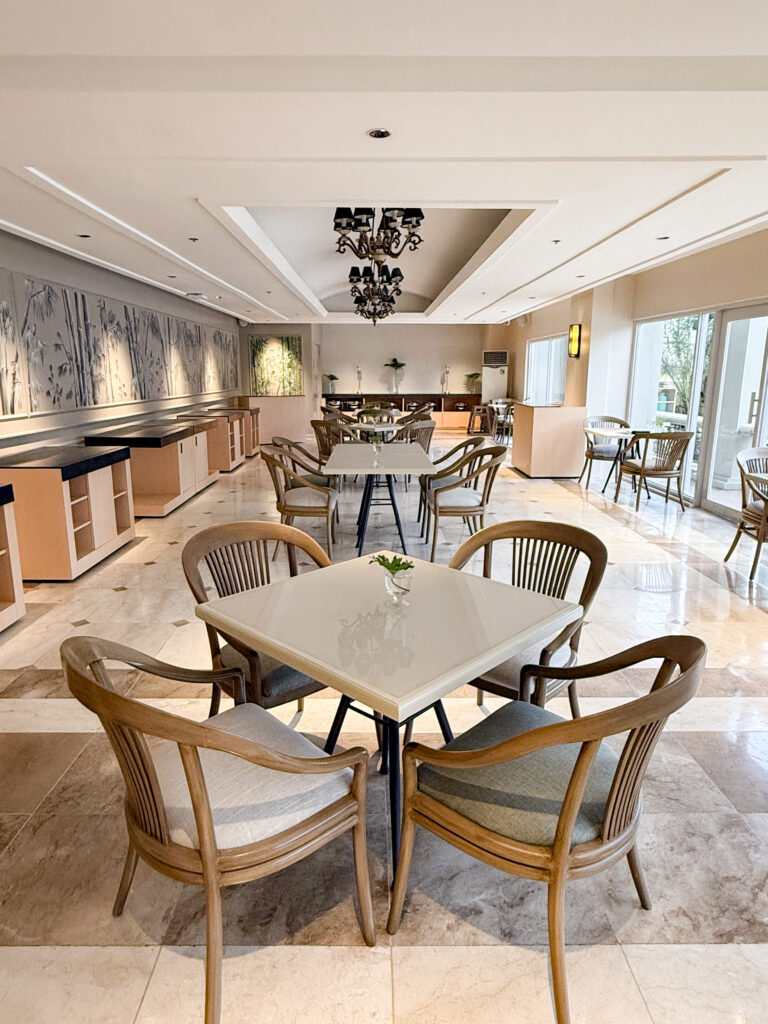 LUNA | Dining |Vermillion Hotel