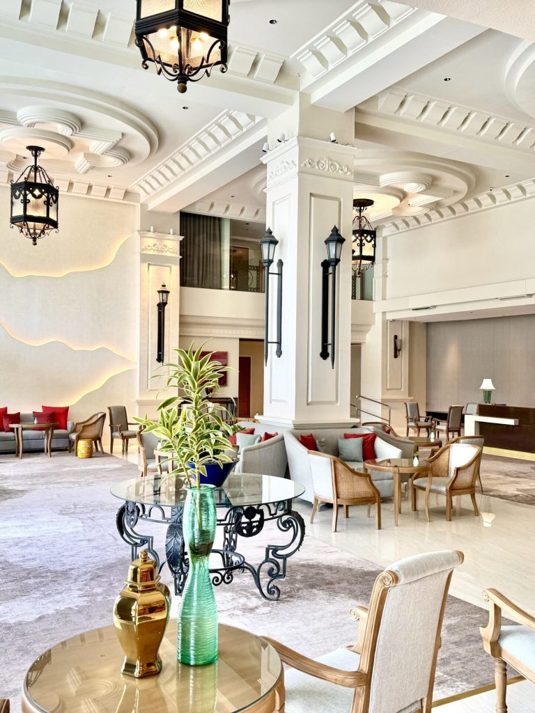 The Lobby Lounge | Dining | Vermillion Hotel